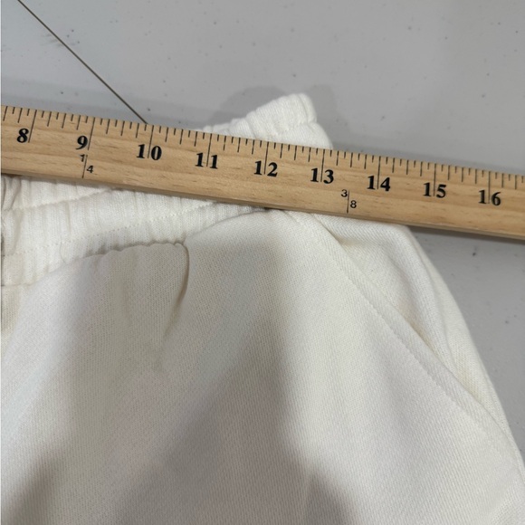 NWT Victoria's Secret S Winter White Ivy Fleece Wide-Leg Split-Hem Sweatpants - Picture 6 of 8